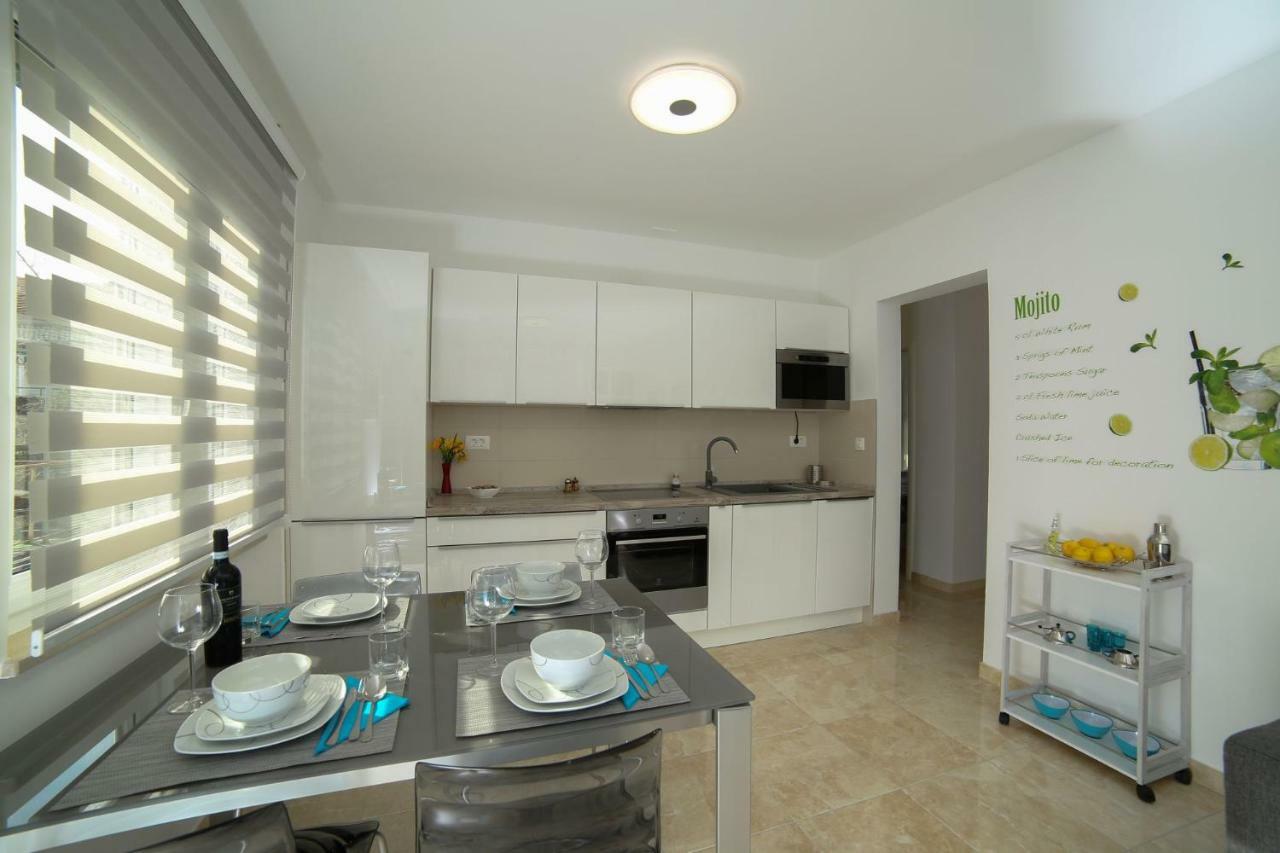 Amazing Luxury 4Star Apartment Laura Супетар Екстериор снимка