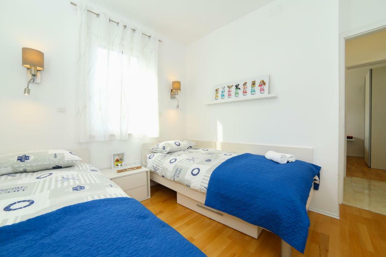 Amazing Luxury 4Star Apartment Laura Супетар Екстериор снимка