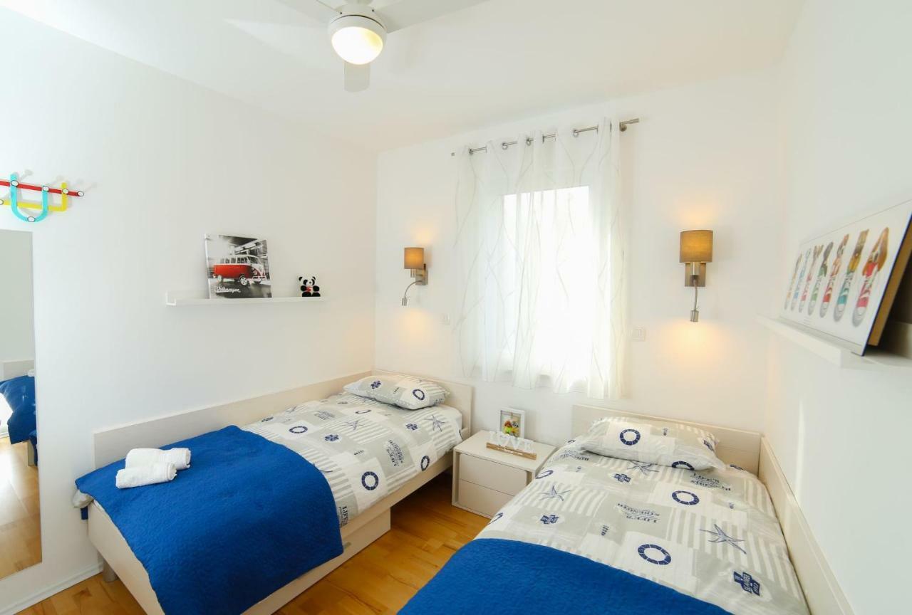 Amazing Luxury 4Star Apartment Laura Супетар Екстериор снимка